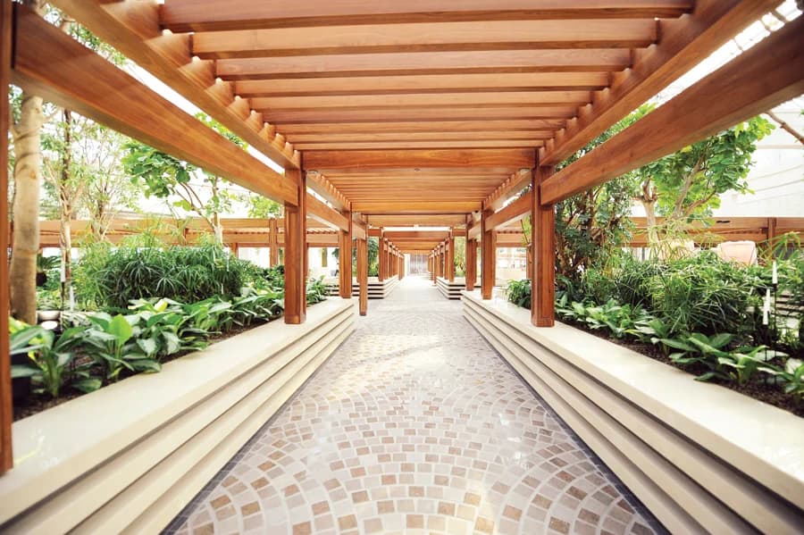 The Avenues - The Gardens Pergola 1